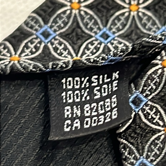 Berrend DeWitt  Made in Italy Men's 100% Silk Classic Tie - Picture 7 of 10